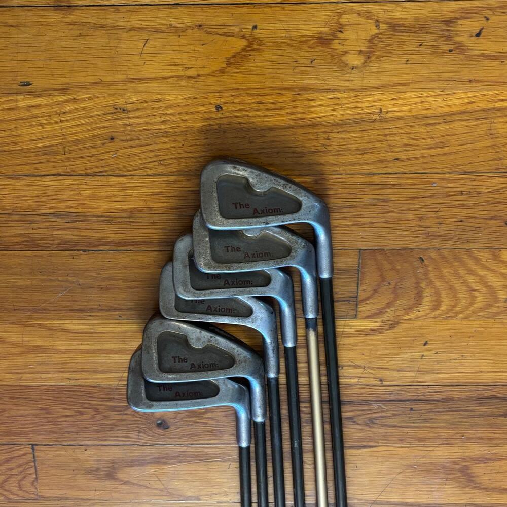Arnold Palmer The Axiom 4,7-9,PW,SW (7i 37") RH Golf Clubs